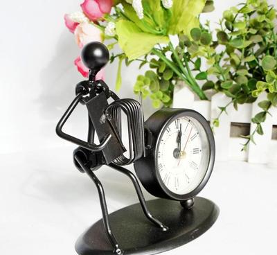 金屬擺件工藝品 小鐵人時(shí)鐘手風(fēng)琴模型擺件 T317-64